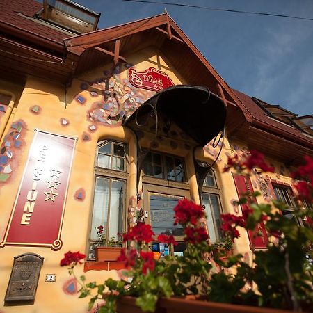 Deja Vu Guesthouse Cluj-Napoca Buitenkant foto