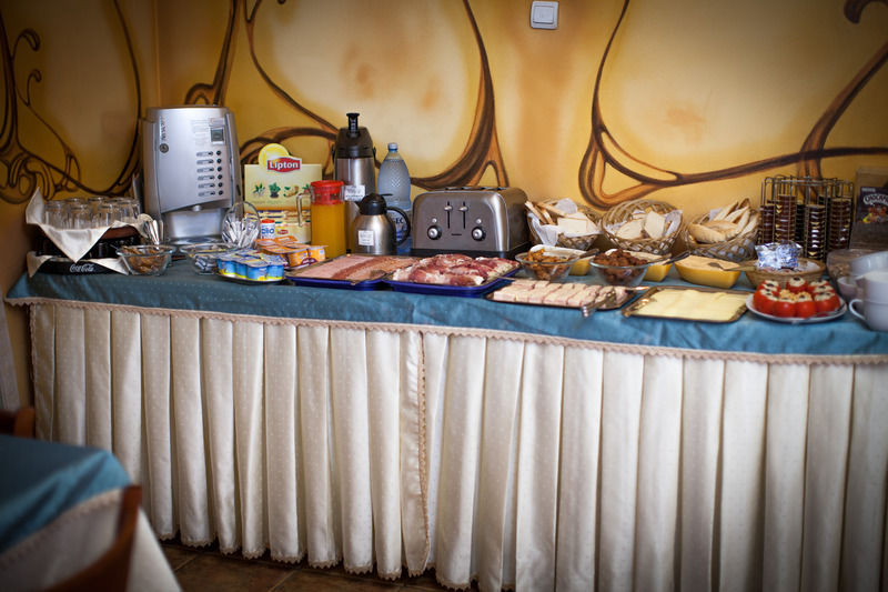Deja Vu Guesthouse Cluj-Napoca Buitenkant foto