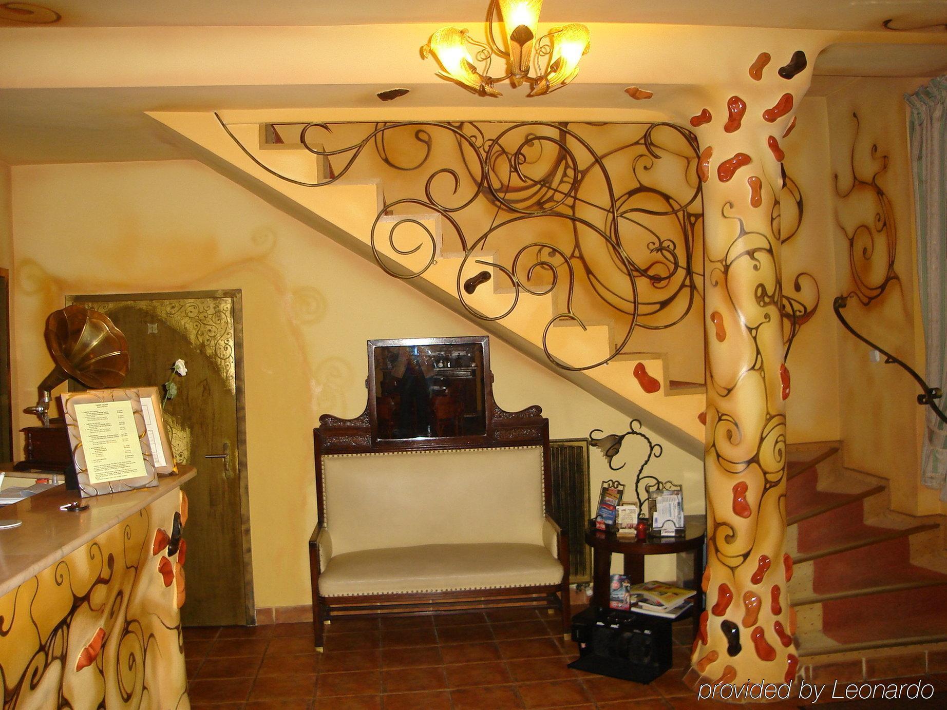 Deja Vu Guesthouse Cluj-Napoca Buitenkant foto