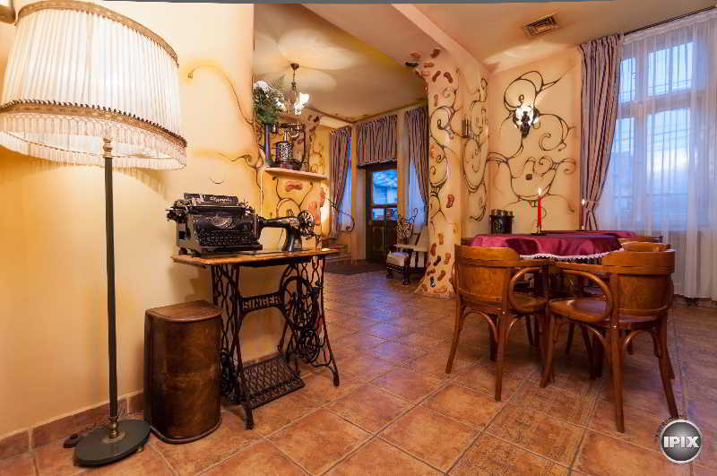 Deja Vu Guesthouse Cluj-Napoca Buitenkant foto